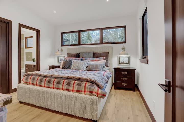 CHUMBA CHA KULALA CHA KIWANGO CHA JUU 2