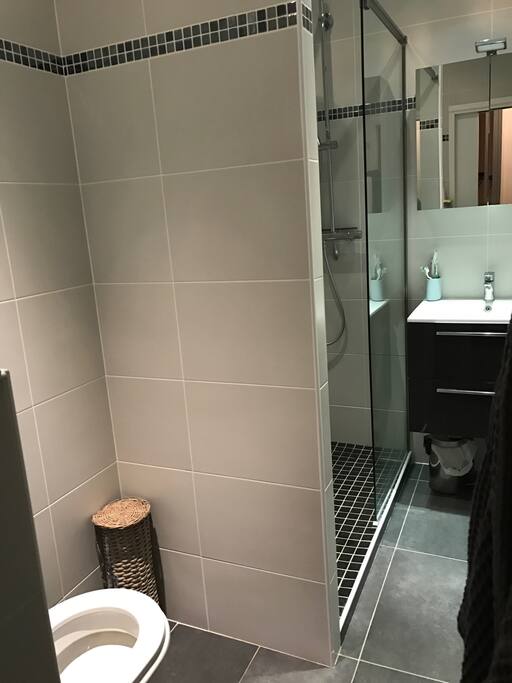 Salle de bain neuve
