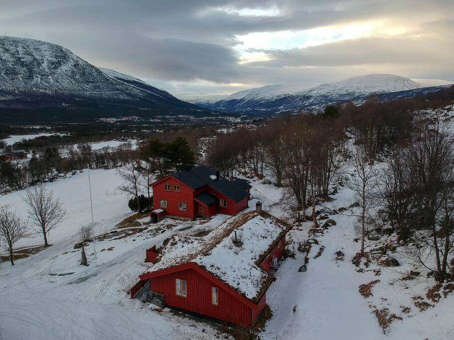 Huset ligg i tunet på Øver-Gorset