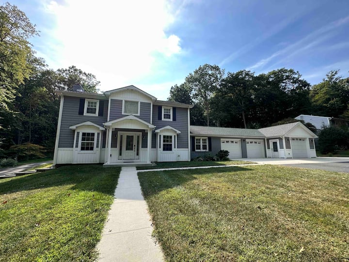 Villa with hot tub on Ash Lane Houses for Rent in Elkton, Maryland