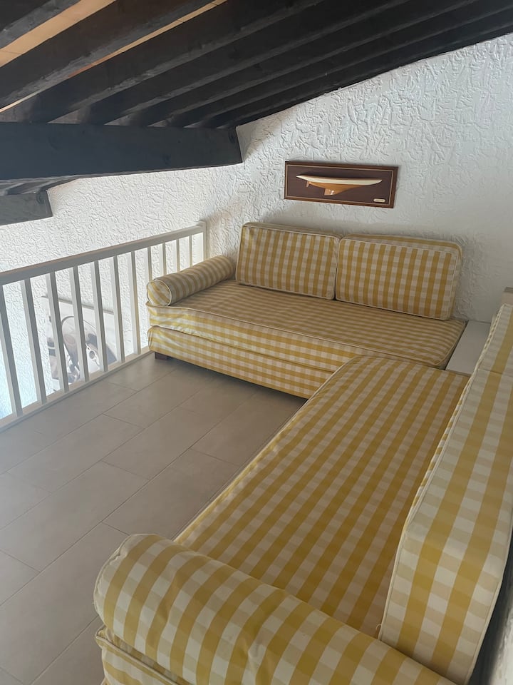 Mezzanine, 2 lits simples 
夹层， 2张单人床