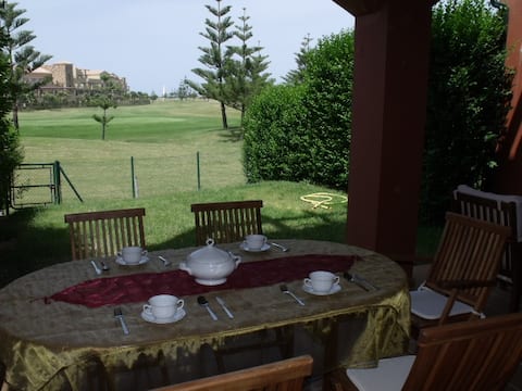 Anuncio de Airbnb popular: Costa Ballena, golf, views and Atlantic beaches en Rota