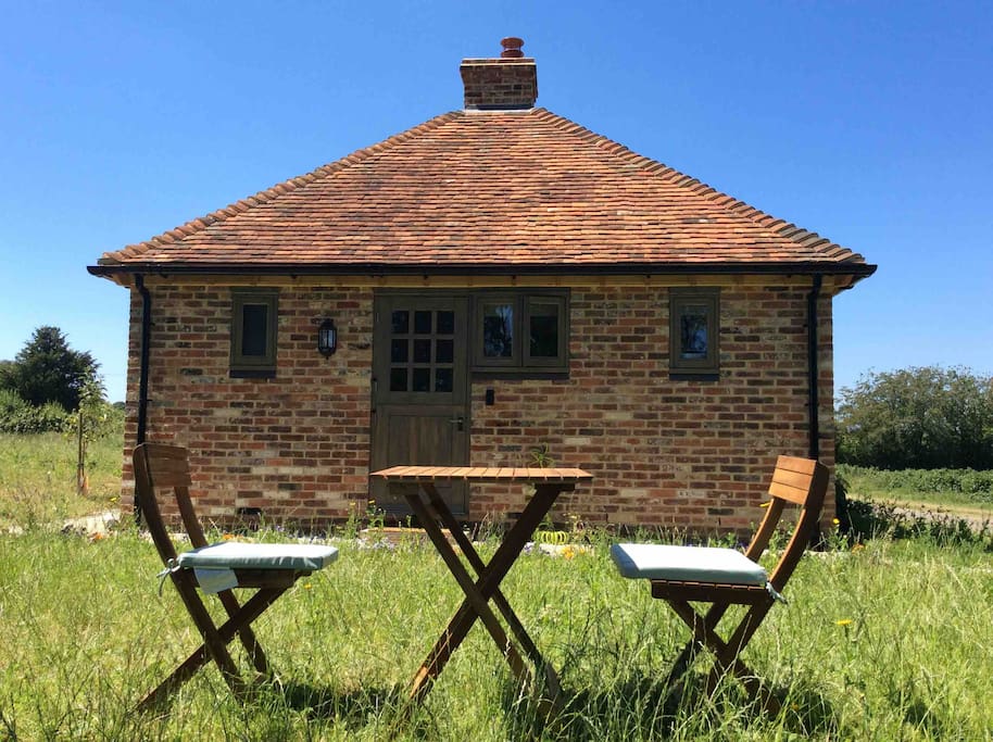 The Hopper Hut selfcontained Tiny houses for Rent in