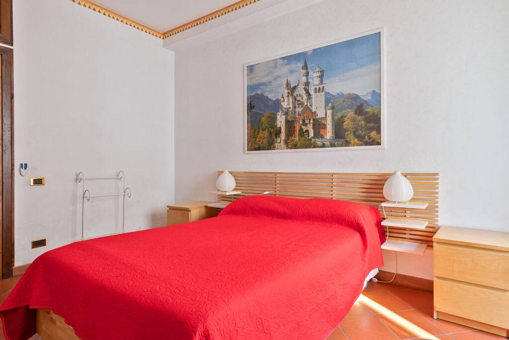 Camera da letto/bedroom.