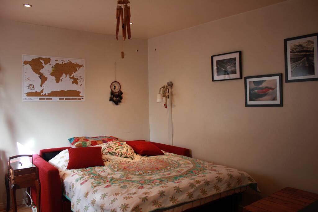 Canapé-lit très confortable qui s'ouvre en 2 secondes