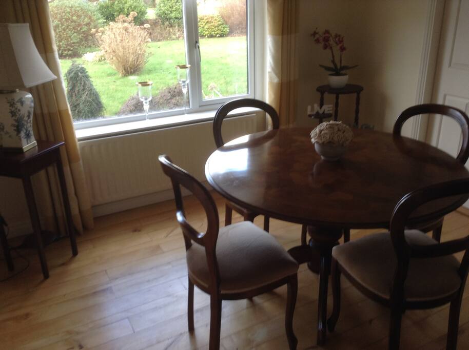Relax in tranquil bright drawing room where our guests can enjoy their food in privacy.