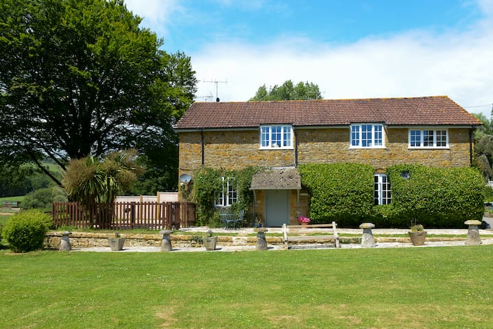 Admiral S Cottage Nr Bridport And Beaminster Cottages For Rent