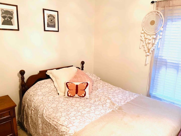 Queen bed in the Master Bedroom.