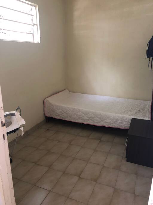 Quarto (2 colchões +1 rede)