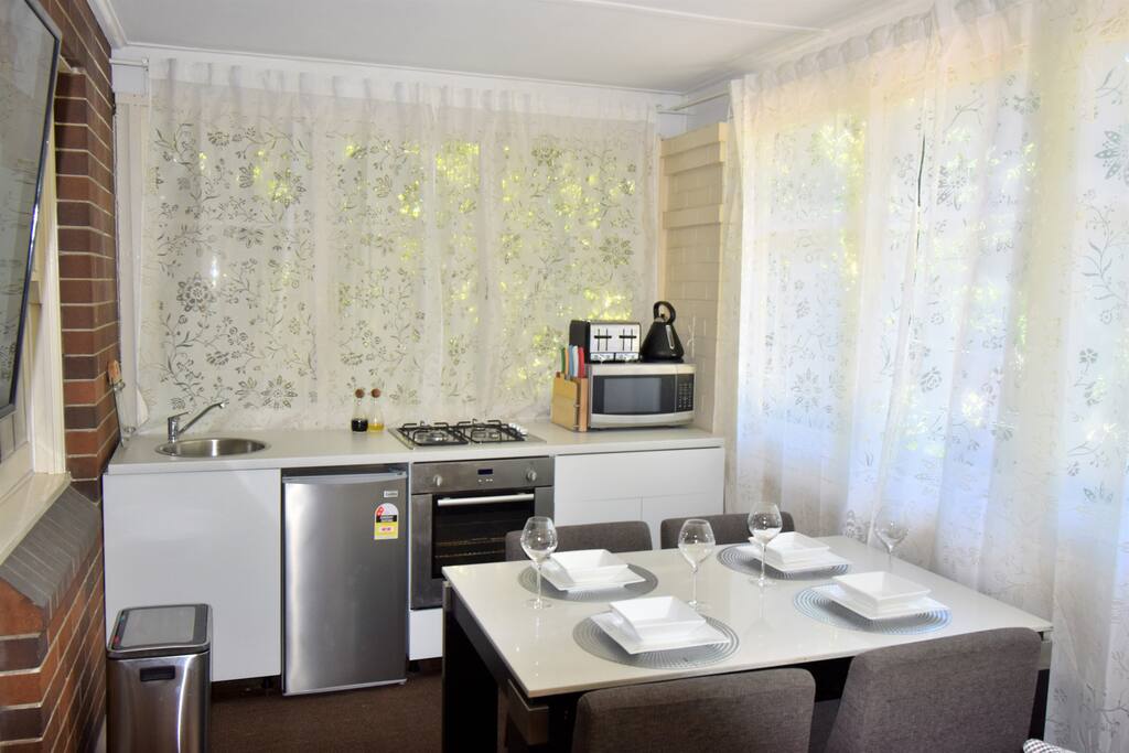 Kitchenette appliances