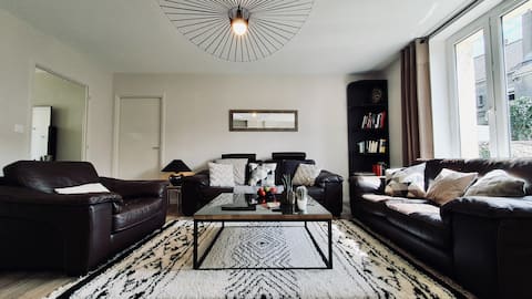 Top performing Airbnb: "L'imprévue", standing at the foot of Notre-Dame in Boulogne Sur Mer