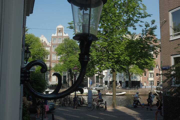 Luxury 17th century monument home with canal views gallery image 3