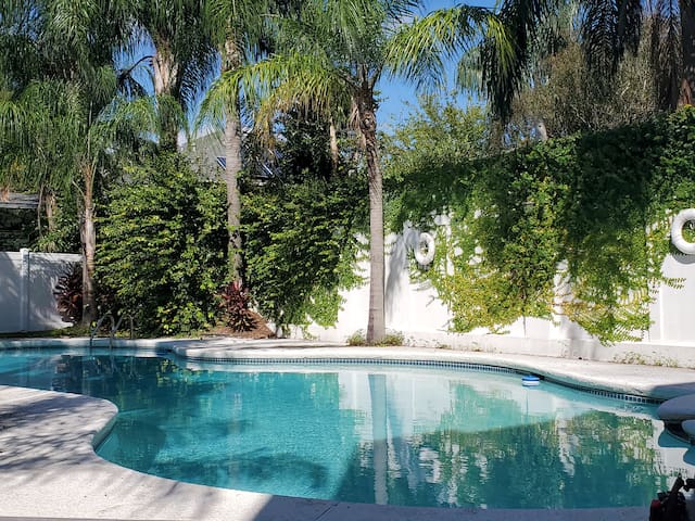 Gorgeous Chateau Belle in Uptown New Orleans