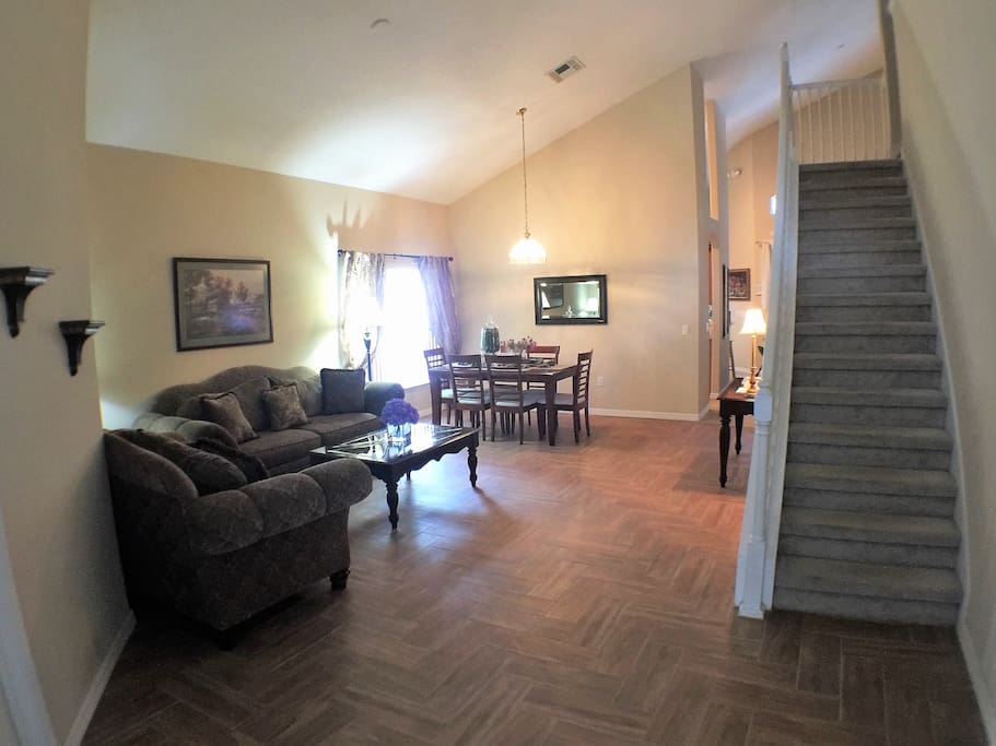 Foyer / Living room / Dining room