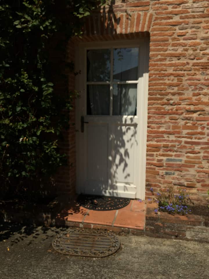 Quiet studio in Mons (Toulouse 8 km)
