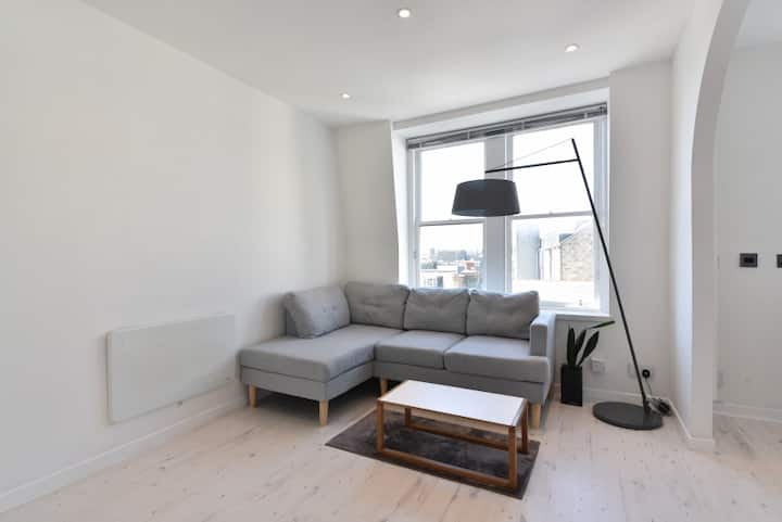 City Centre/Adelphi, Modern & Clean Apartment.