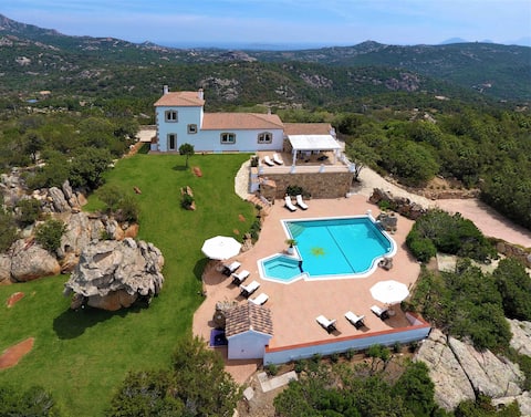 Boutique Luxury Villa With Private Swimming Pool