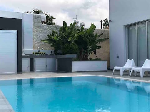 Miranda's Luxury House