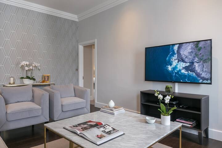 Stylish & Spacious 3bed near Hyde Park with A/C gallery image 4