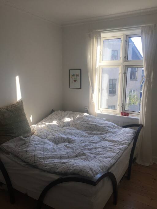 Bed room