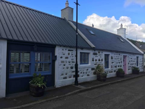 Much loved Fisherman's cottage in Seatown