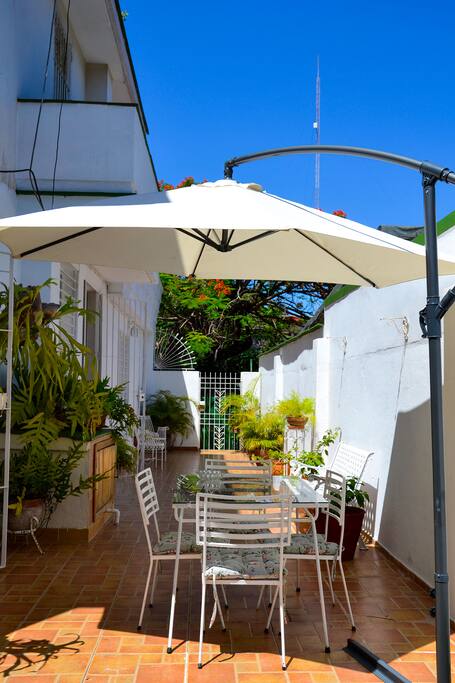 Amplia terraza exterior