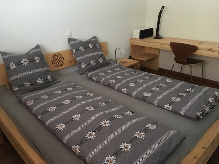 เฟอร์นิเจอร์ห้องนอน 1 ห้อง