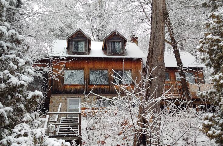Beautiful Lakeside Cottage Hot Tub All Seasons Cottages For