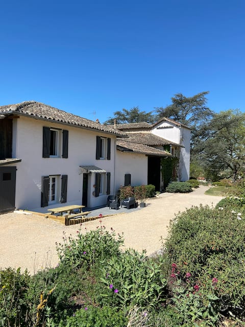 Charming house in the countryside, heated pool