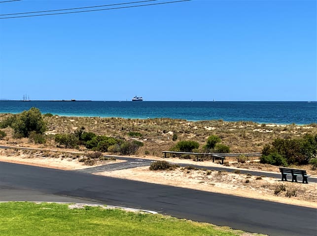 Casablanca, Busselton at its Best gallery image 2