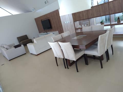 Luxury House in the countryside 12 km from JK Bridge