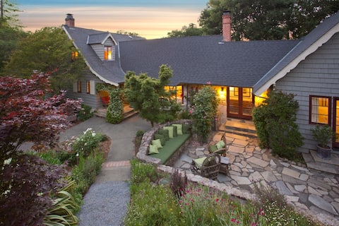 Healdsburg Wine Country Estate with Pool & Gardens