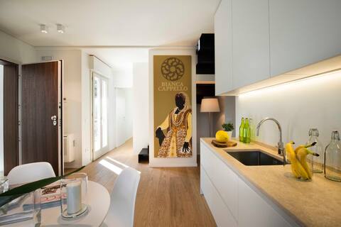 Dame of Tuscany-White Apt superior with balcony