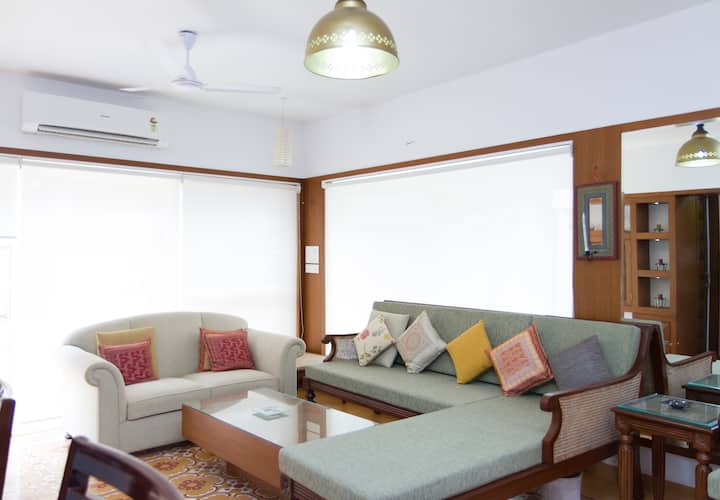 Living room image 4