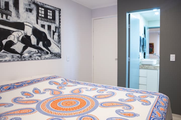 Hlavná spálňa s kúpeľňou v apartmáne