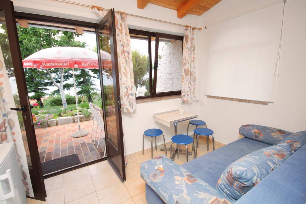 Dining room, Surface: 6 m²