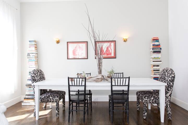 Spacious & Bright 3BD/1.5BA Cow Hollow Home w/Deck gallery image 4