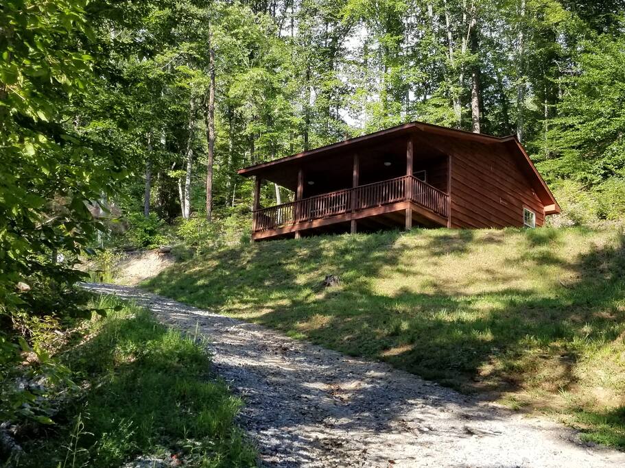 Cozy Cabin in the Woods Cabins for Rent in Whittier, North Carolina