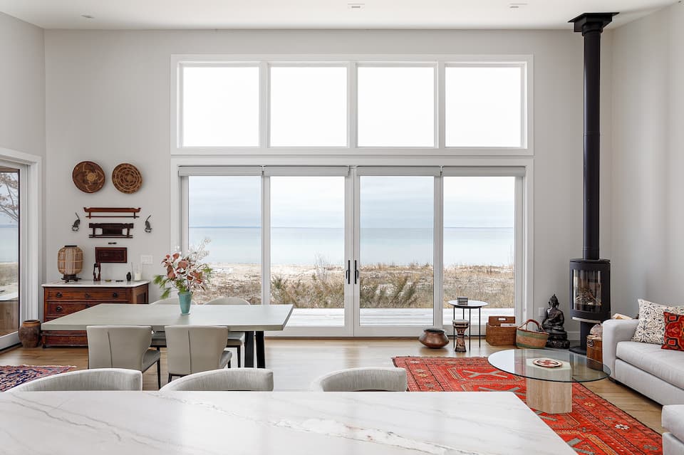A modern beach house on Grand Traverse Bay, Northport, Michigan, United States, photo 4 of 10