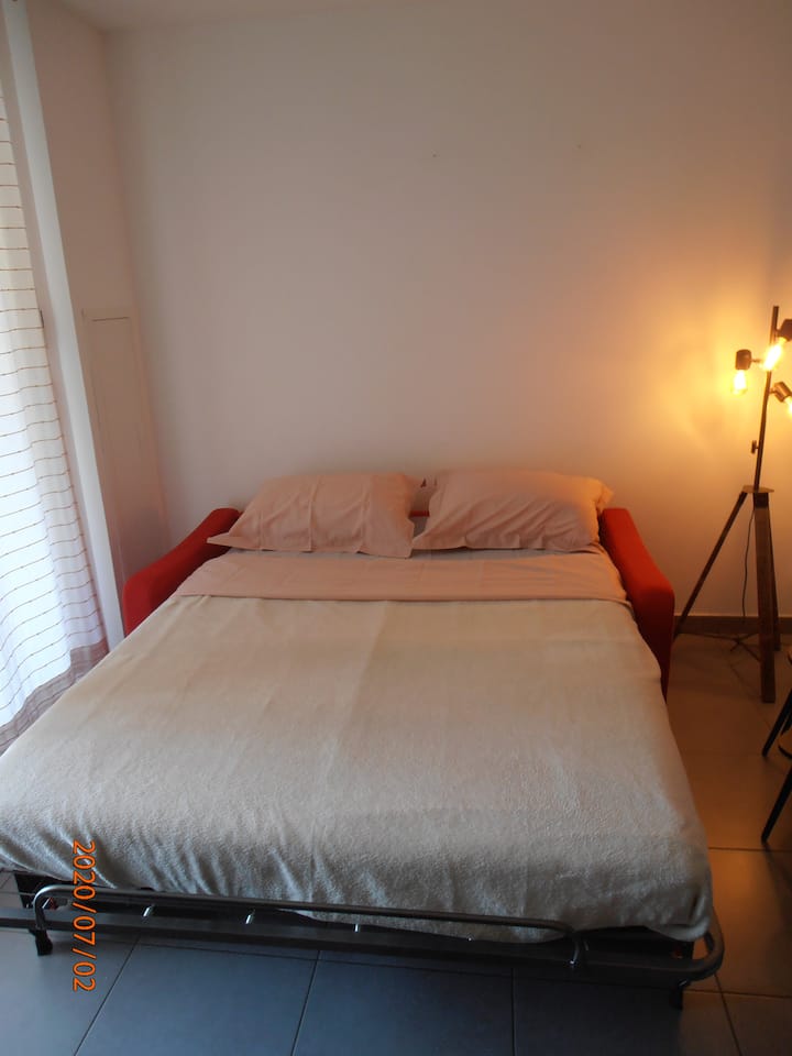 โซฟาเปิดประทุน avec matelas สะดวกสบาย - โซฟาเปิดประทุนพร้อมที่นอนนุ่มสบาย