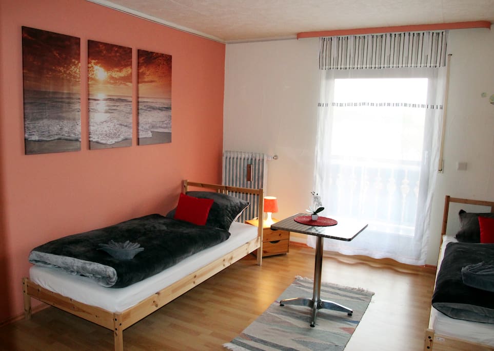Zimmer 1 mit Balkon