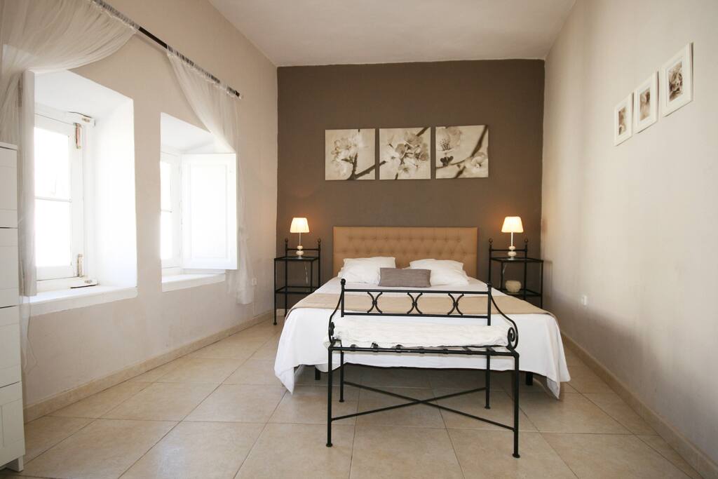 Bedroom, views of street