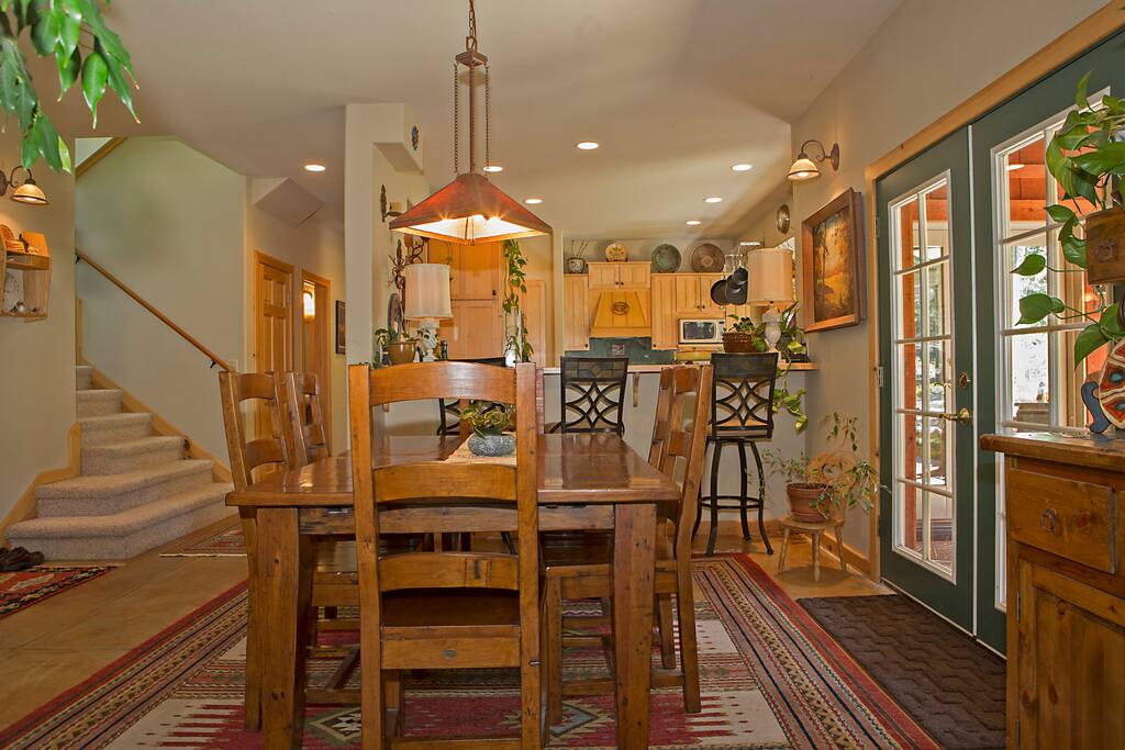 Lake Tahoe Secluded Lodge w/Hot Tub Houses for Rent in Tahoma