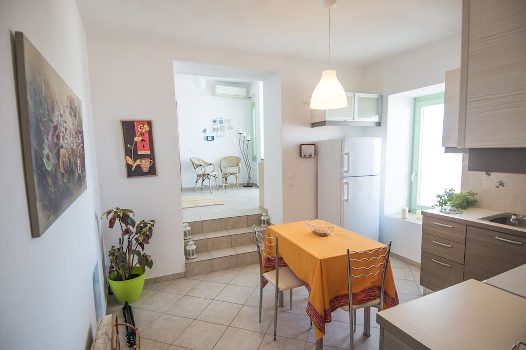 Entrance through the kitchen