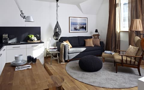 stylish and cool: our designer apartment (No. 4)