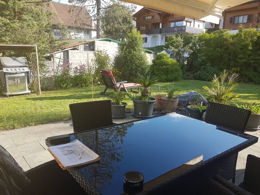 Einer von zwei Aussensitzplätzen