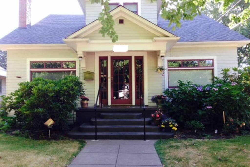 1935 Craftsman Bungalow in beautiful neighborhood Houses for Rent in