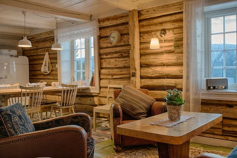 Popular Airbnb listing: Atmospheric farm house with hot tub in Gausdal