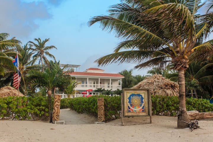 Villa Aurora Belize – Private Beach, Pool & Dock gallery image 3