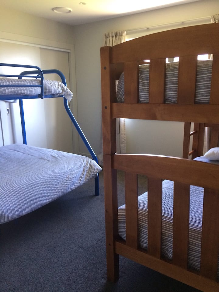 Двуетажна стая 